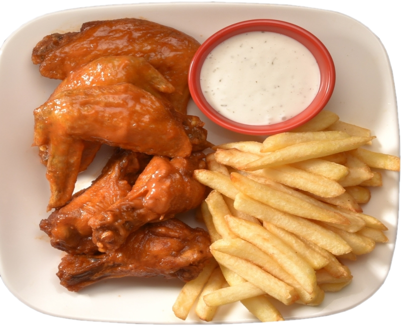 Buffalo wings and fries with ranch